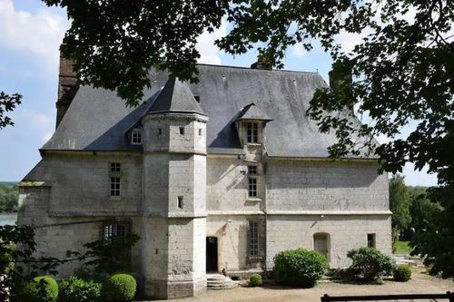 Gîtes de France® - La Maison Blanche à Villequier
