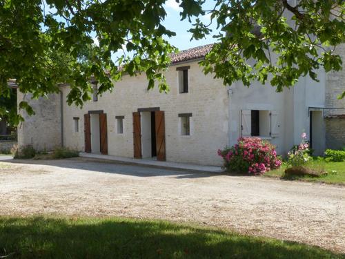 Gîte du Maronnier Rose à Chize