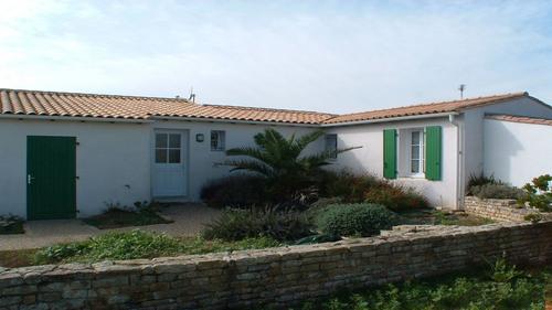 17g16049 à Ars En Re
