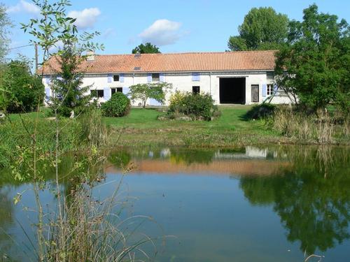 Aux Portes du Marais à BESSINES