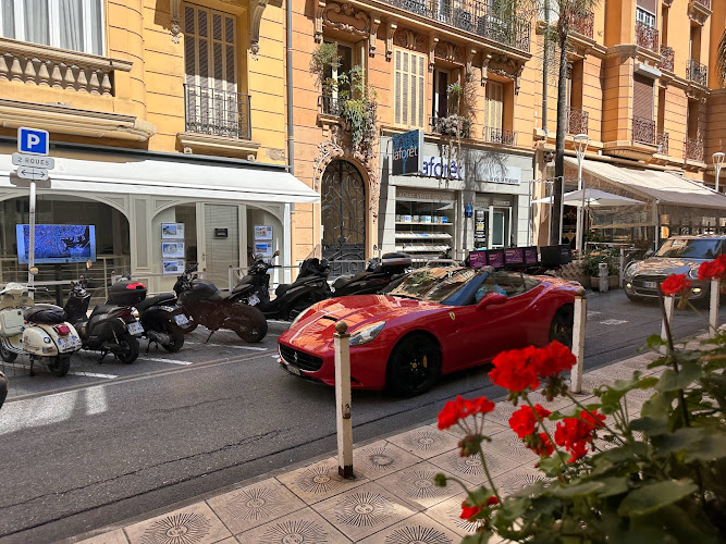 Hôtel Azur à Beausoleil