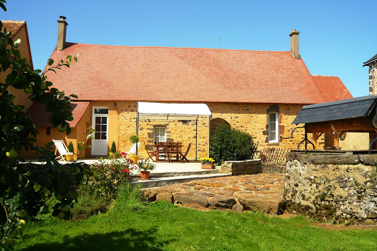 Gite les Aitres à La Chapelle-Saint-Fray