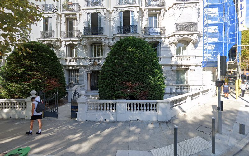 Le Cozy Hôtel Roumanie à Nice