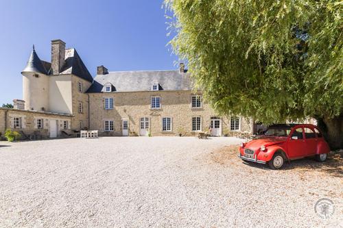 Manoir de Pierreville à Audouville La Hubert