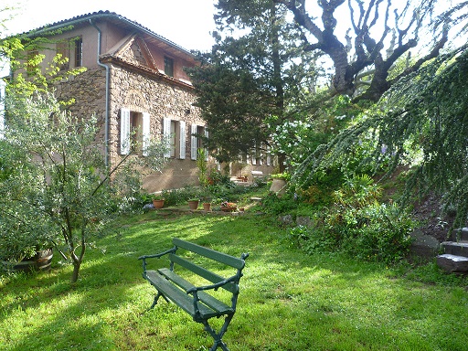 La Maison De Nathalie à Les Mayons