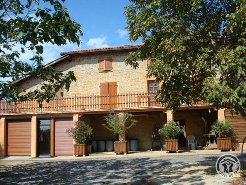 Gîte des Lauriers à SAINT-GERMAIN-NUELLES