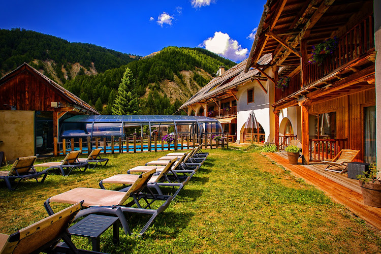 Hôtel Restaurant Spa La Ferme de l Izoard à Arvieux