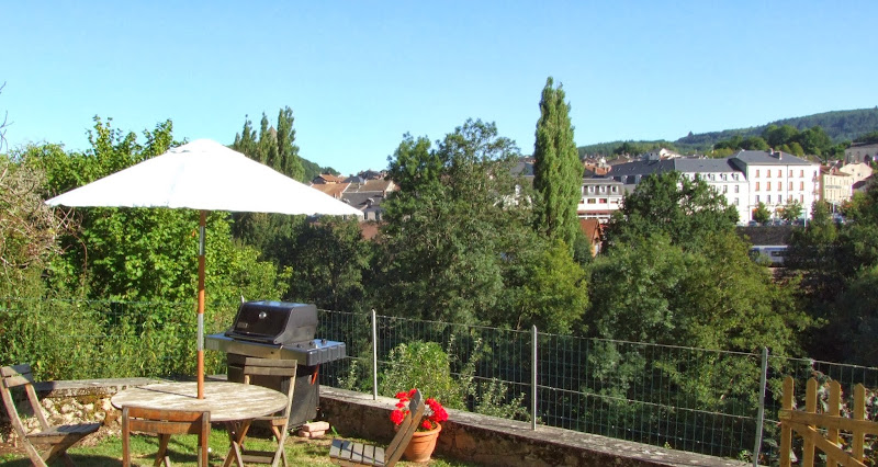 Bellevue Holiday Apartment à Eymoutiers
