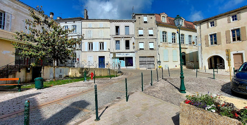 hôtel Des Finances à Barbezieux-Saint-Hilaire