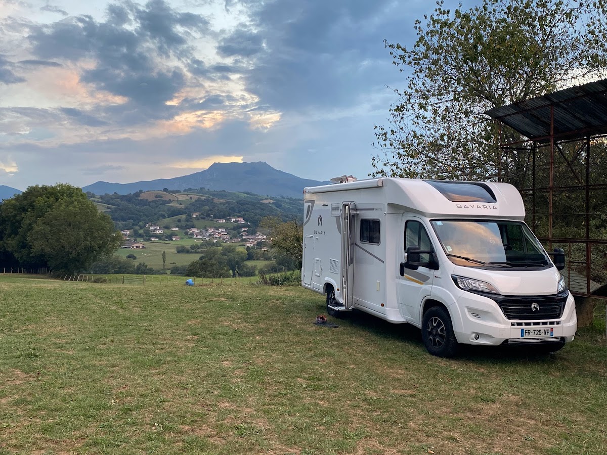 Lou-camper | Location de Camping-car à Montberon