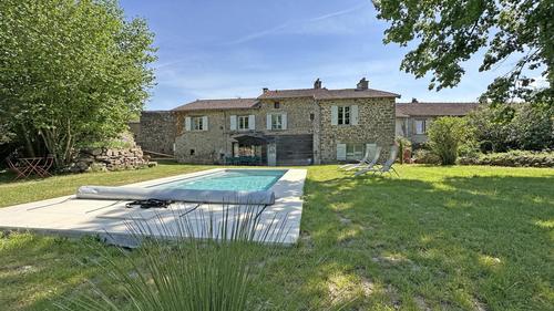 Le Vieux Tilleul à Bessines Sur Gartempe