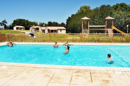 CAMPING Port Carrère à Orist