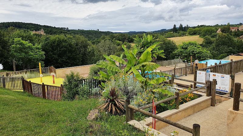 Camping La Ferme de Villeneuve à Saint-André-d'Allas