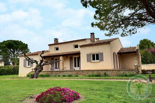 Li Lauseto à VALLABREGUES