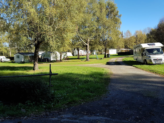 Camping Le Pied Du Bedat à Pouzac