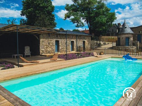 Au Mas de La Tourelle à Roussennac