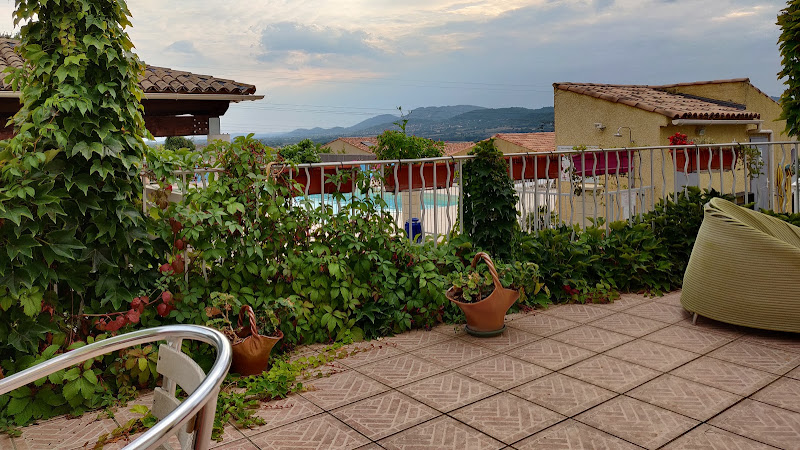 Camping les Oliviers à Oraison