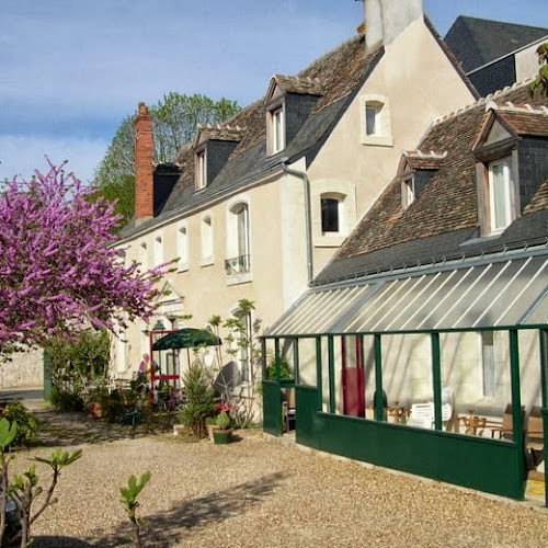 L Hostellerie - Maison d hôtes en à Savigné-sur-Lathan