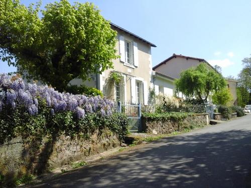 Les Glycines à Marillet