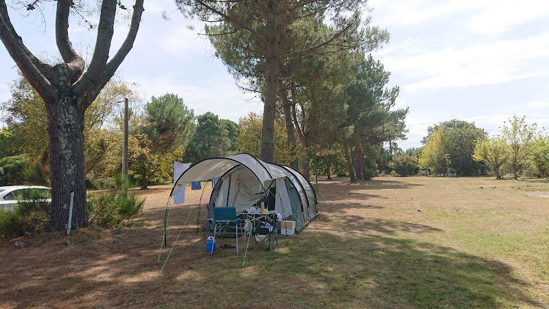 Camping La Prairie Aire Naturelle à Carcans