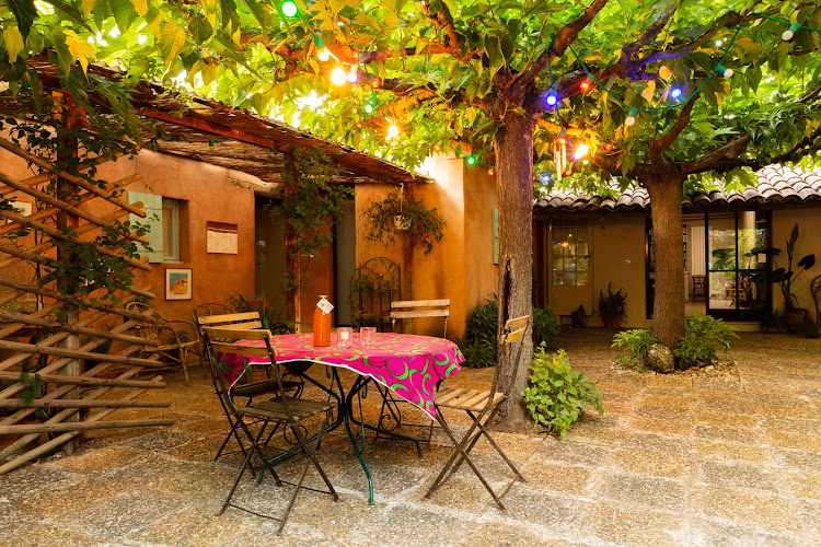 Gîtes Et Chambres À La Pottery De Pierroux à Roussillon
