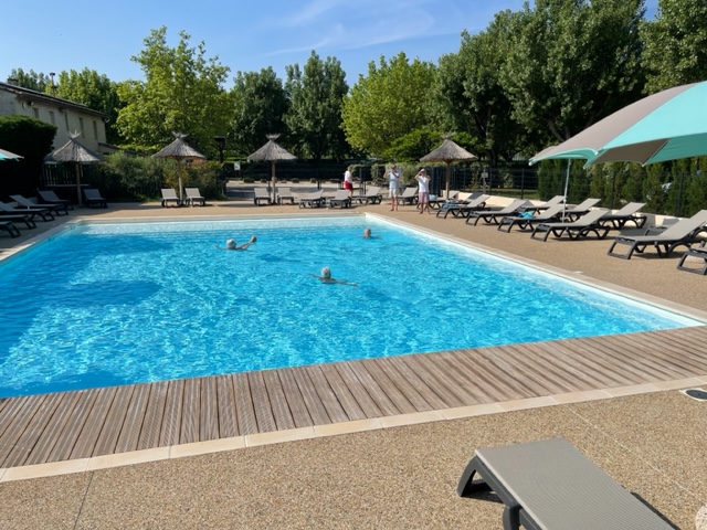 Camping Brégoux *** à Aubignan