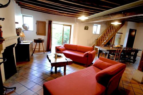 le gîte rouge à SERMAISE