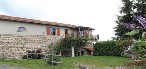 Gîte de la Grange du Mas Est à Saint-Clement-Les-Places