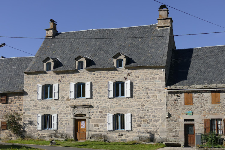 Autour Du Cantou à Lavigerie