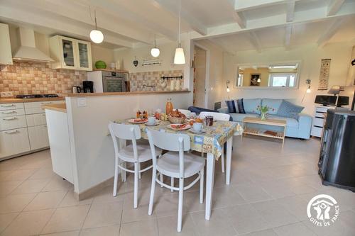 La Petite Maison à Evellys