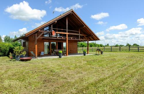 Le Chalet dans la Prairie à Mery Sur Seine