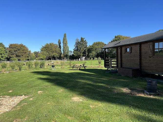 Le pressoir de gisay camping car à Mesnil-en-Ouche