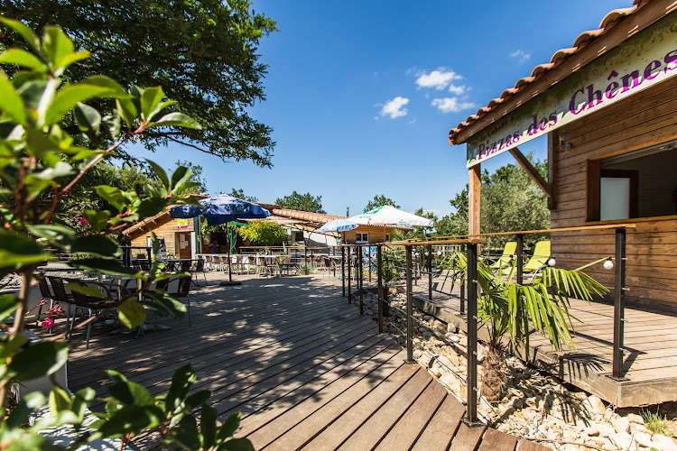 Camping Les Chênes à Chauzon