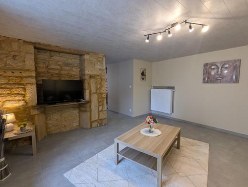 La maison d'André, Le grand appartement à Han Les Juvigny