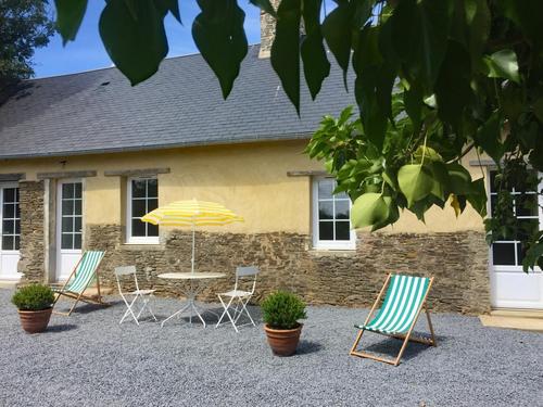 La petite maison dans les pommiers à Lamberville