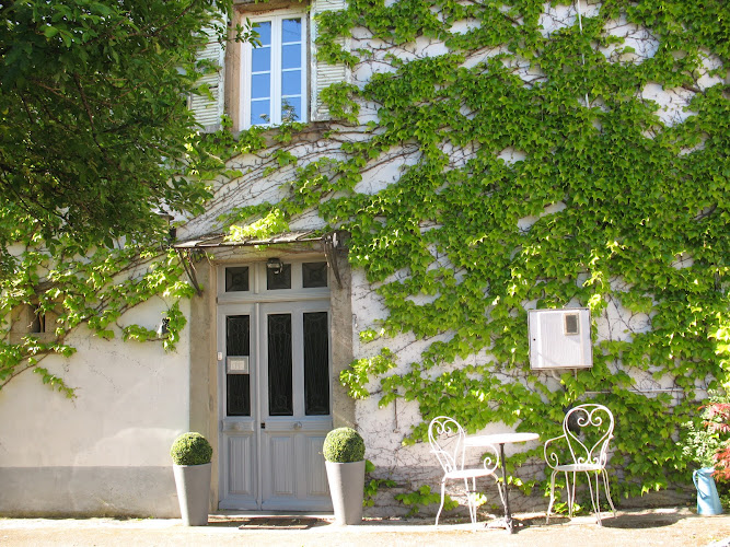 Chez Dyna chambres d hôtes et Gîtes à Alaigne
