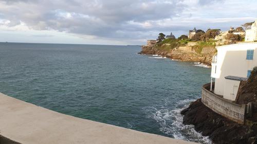 Au pied des vagues à DINARD