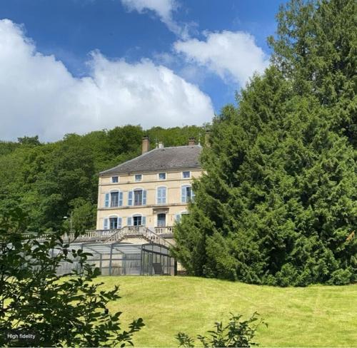 Le Clos Latour à Grancey-Le-Chateau-Neuvelle
