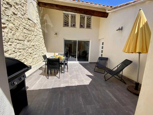Le Patio à Roquefort Des Corbieres