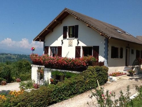Au Jardin Fleuri à Le Montcel