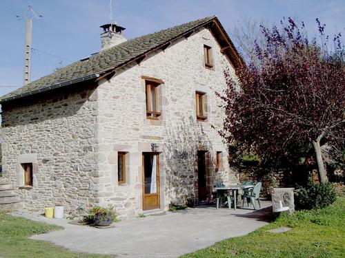 Gîte au centre de l'Aveyron à Salles-Curan
