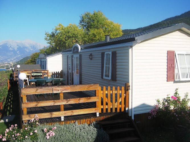 Mobil home dans Camping à Pontis
