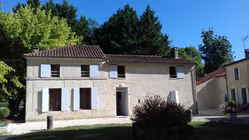 17g93070 à Fontaines D'ozillac