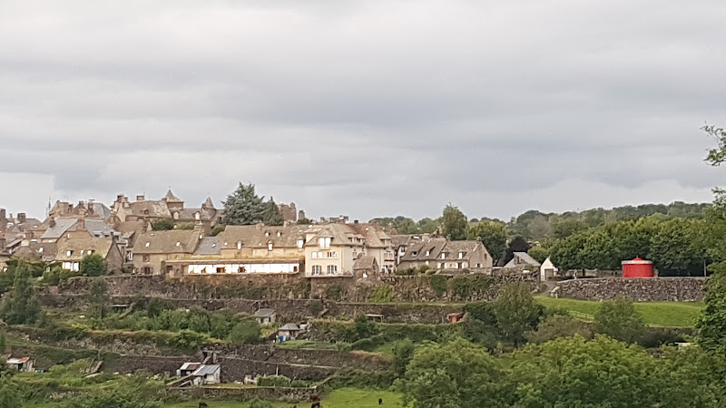 Camping at the farm à Saint-Paul-de-Salers