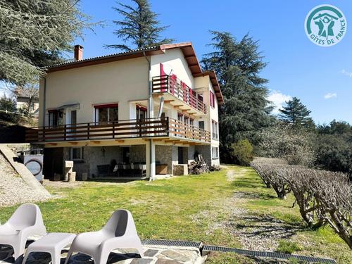 Villa les cèdres à Genolhac