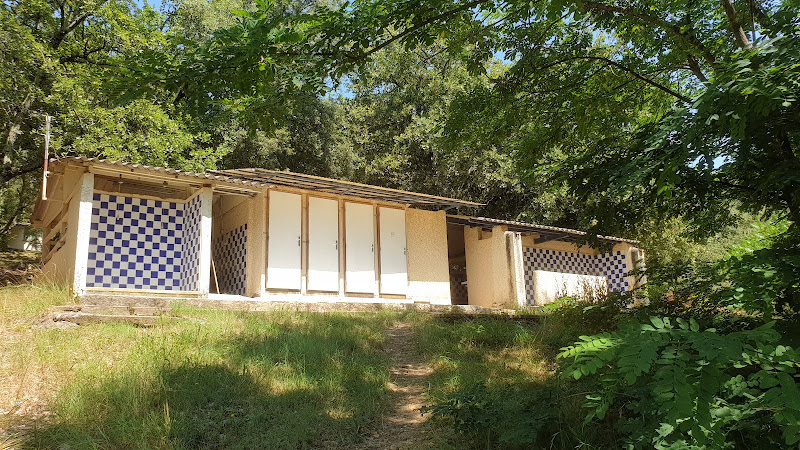 Camping Naturiste le chateau de Fereyrolles à Saint-Privat-de-Champclos