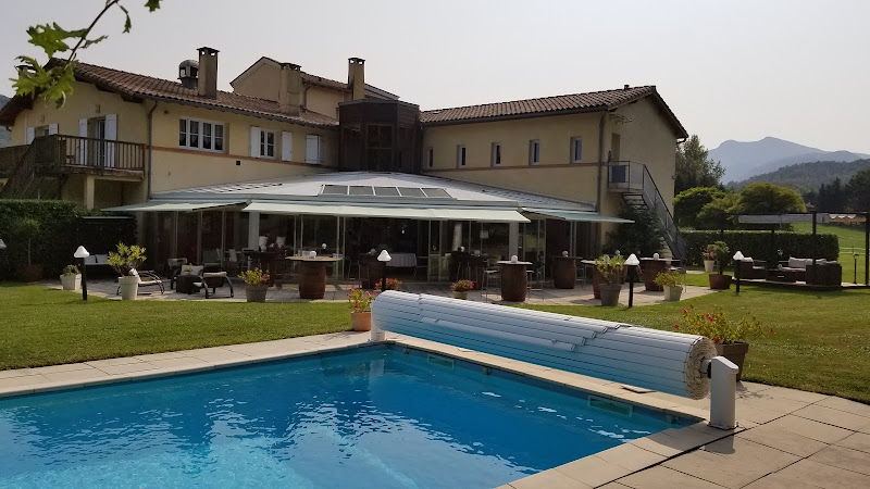 hôtel le Castrum à Villeneuve-d'Olmes