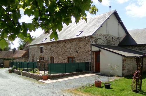 La Laiterie de la ferme de la Baconnerie, gîte de caractère à Sainte Marguerite D'elle