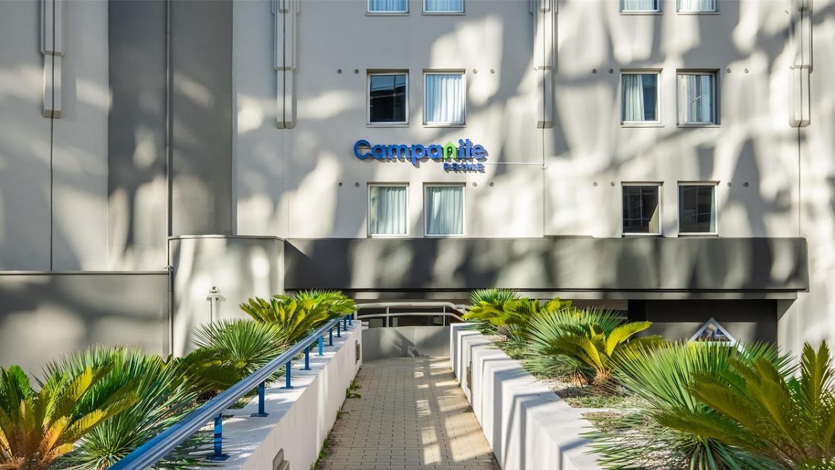 Hôtel Restaurant Campanile Nice Aéroport à Nice