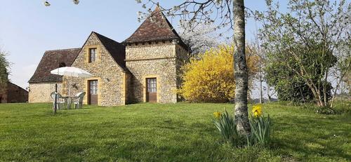 Les Cerisiers à BEYNAC-ET-CAZENAC